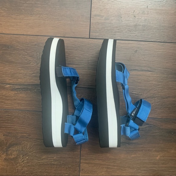 Teva Platforms Sandals Size 7 - Picture 8 of 12